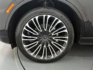 2025 Lincoln Aviator с пробегом 7 807 км