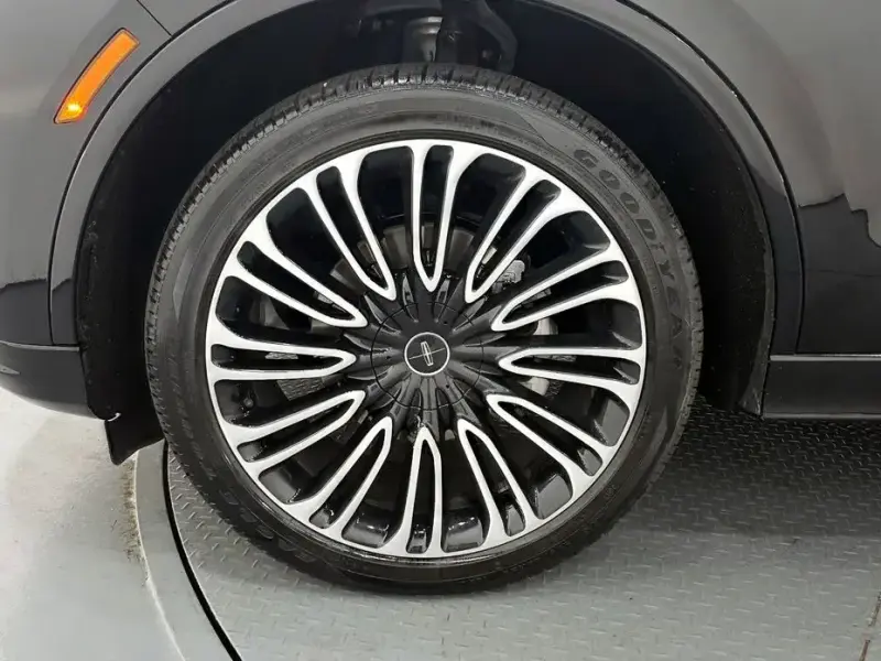 2025 Lincoln Aviator с пробегом 7 807 км
