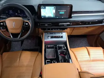 2025 Lincoln Aviator с пробегом 7 807 км