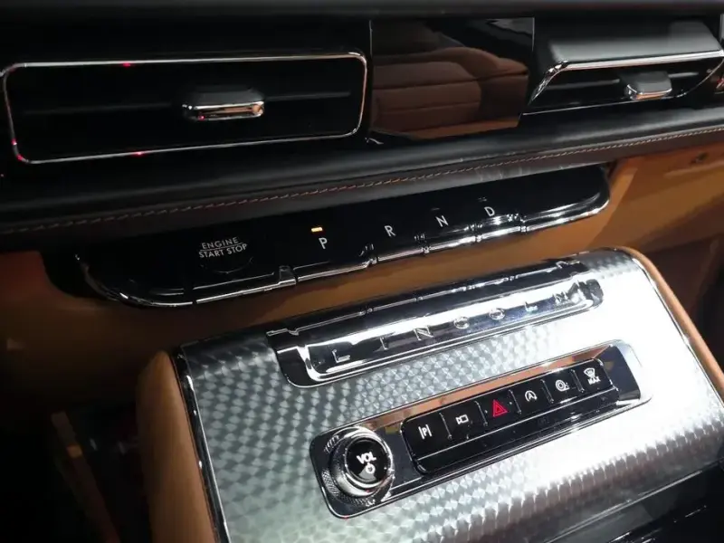 2025 Lincoln Aviator с пробегом 7 807 км