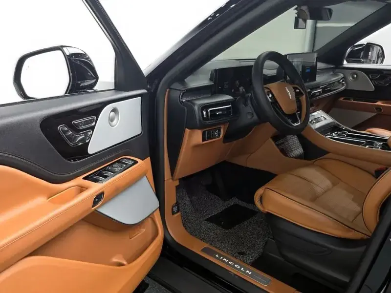 2025 Lincoln Aviator с пробегом 7 807 км