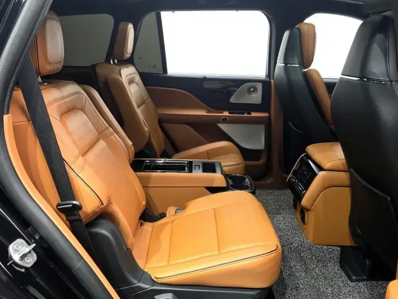 2025 Lincoln Aviator с пробегом 7 807 км