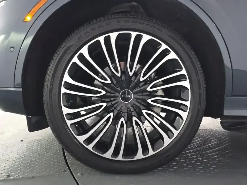 2023 Lincoln Aviator с пробегом 40 358 км
