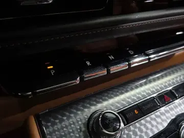 2023 Lincoln Aviator с пробегом 40 358 км