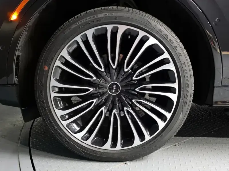2023 Lincoln Aviator с пробегом 73 775 км