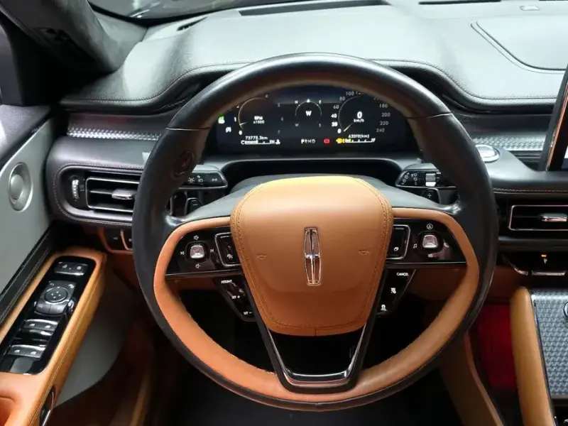 2023 Lincoln Aviator с пробегом 73 775 км