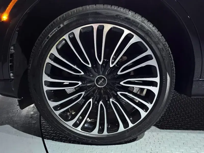 2022 Lincoln Aviator с пробегом 32 337 км