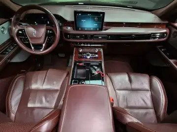 2022 Lincoln Aviator с пробегом 32 337 км