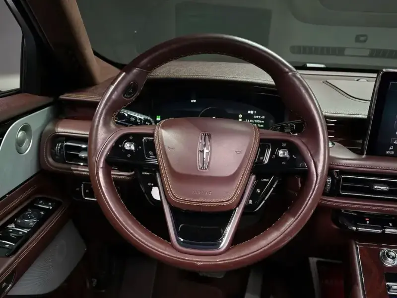 2022 Lincoln Aviator с пробегом 32 337 км