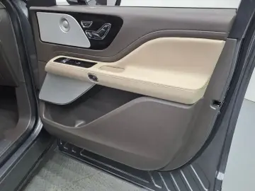 2021 Lincoln Aviator с пробегом 45 235 км