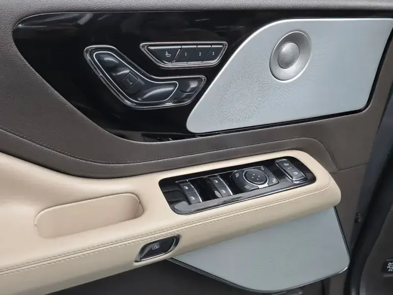 2021 Lincoln Aviator с пробегом 45 235 км