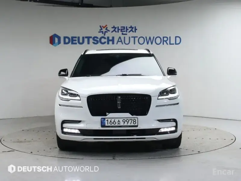 2023 Lincoln Aviator с пробегом 28 179 км