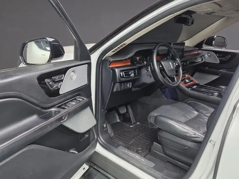 2020 Lincoln Aviator с пробегом 119 875 км