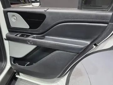 2020 Lincoln Aviator с пробегом 119 875 км