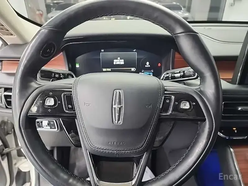 2020 Lincoln Aviator с пробегом 107 607 км