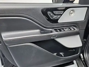 2021 Lincoln Aviator с пробегом 105 281 км