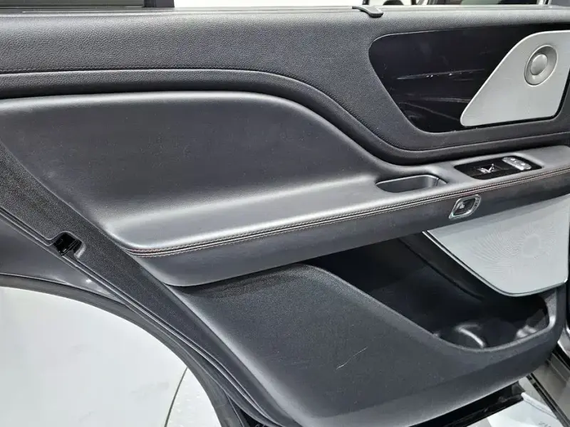 2021 Lincoln Aviator с пробегом 105 281 км