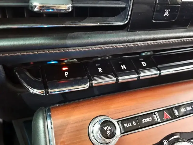 2021 Lincoln Aviator с пробегом 105 281 км