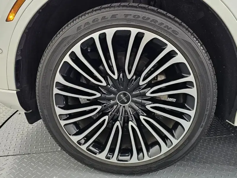 2022 Lincoln Aviator с пробегом 60 695 км