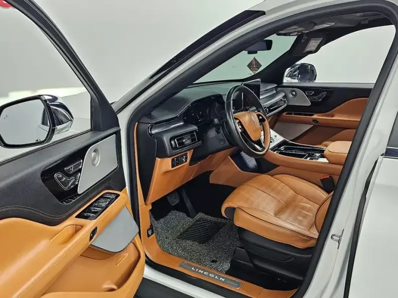 2022 Lincoln Aviator с пробегом 60 695 км