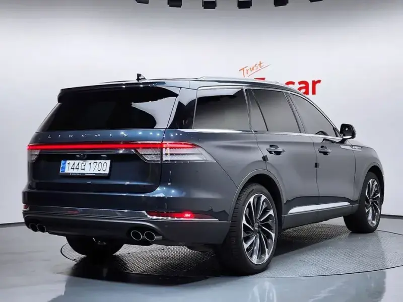 2023 Lincoln Aviator с пробегом 37 878 км