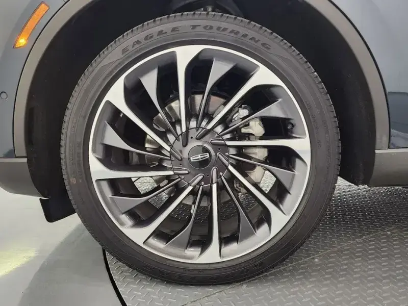 2023 Lincoln Aviator с пробегом 37 878 км