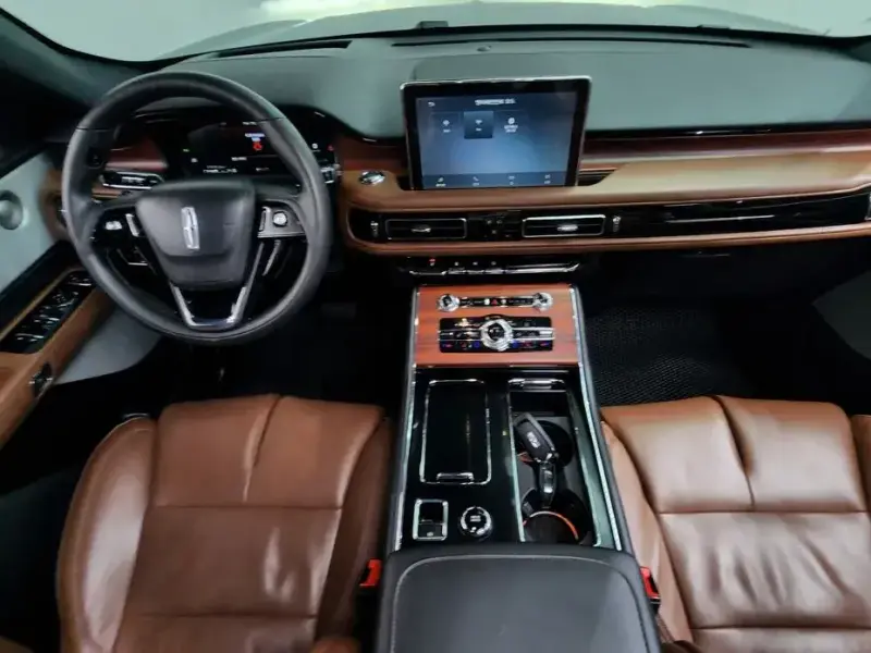 2023 Lincoln Aviator с пробегом 37 878 км