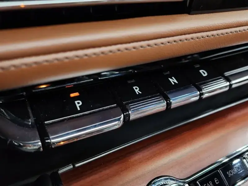 2023 Lincoln Aviator с пробегом 37 878 км