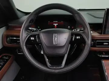 2023 Lincoln Aviator с пробегом 37 878 км