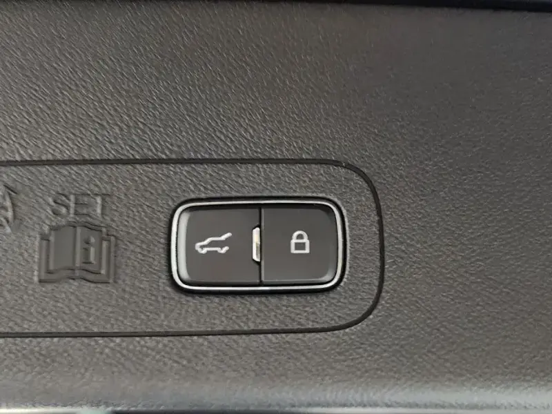 2023 Lincoln Aviator с пробегом 37 878 км