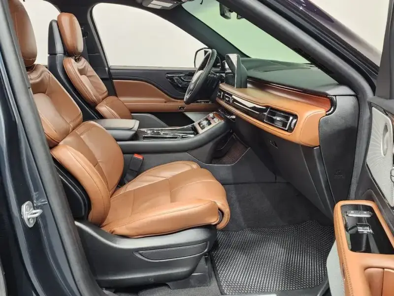 2023 Lincoln Aviator с пробегом 37 878 км