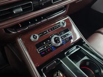 2022 Lincoln Aviator с пробегом 50 804 км