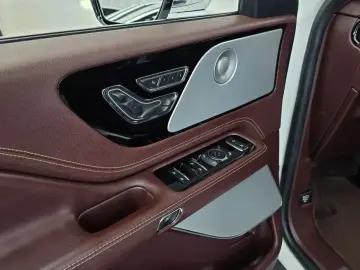 2022 Lincoln Aviator с пробегом 50 804 км
