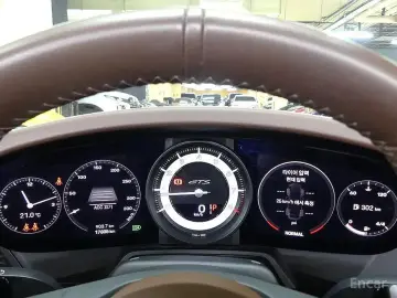 2022 Porsche 911 с пробегом 17 835 км