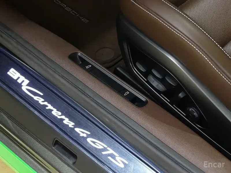2022 Porsche 911 с пробегом 17 835 км