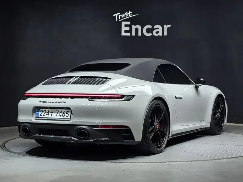 2023 Porsche 911 с пробегом 11 845 км