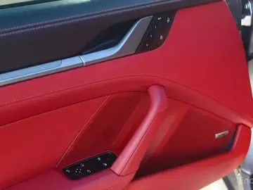 2024 Porsche 911 с пробегом 2 800 км