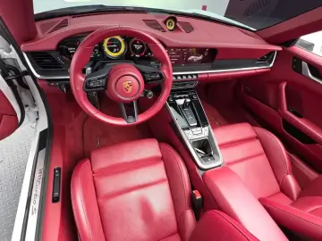 2023 Porsche 911 с пробегом 16 804 км