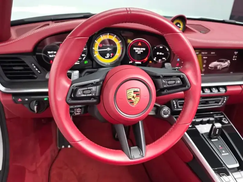 2023 Porsche 911 с пробегом 16 804 км