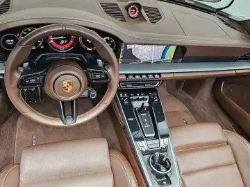 2021 Porsche 911 с пробегом 48 843 км
