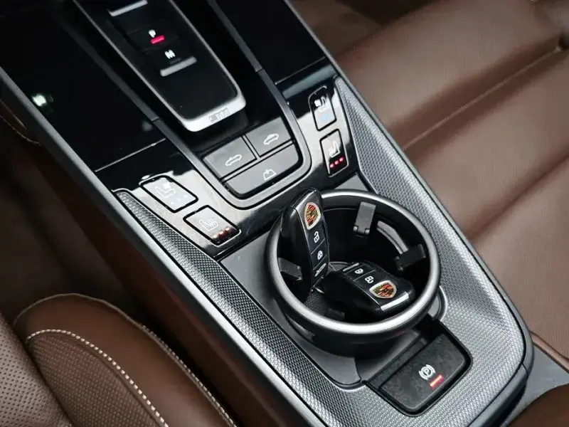 2021 Porsche 911 с пробегом 48 843 км