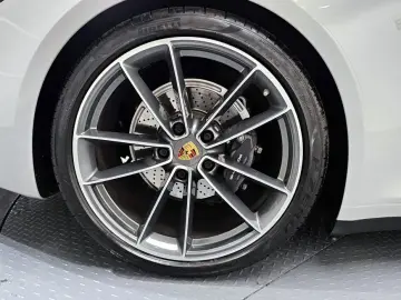 2021 Porsche 911 с пробегом 48 843 км