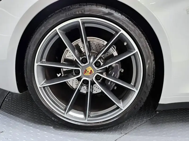 2021 Porsche 911 с пробегом 48 843 км
