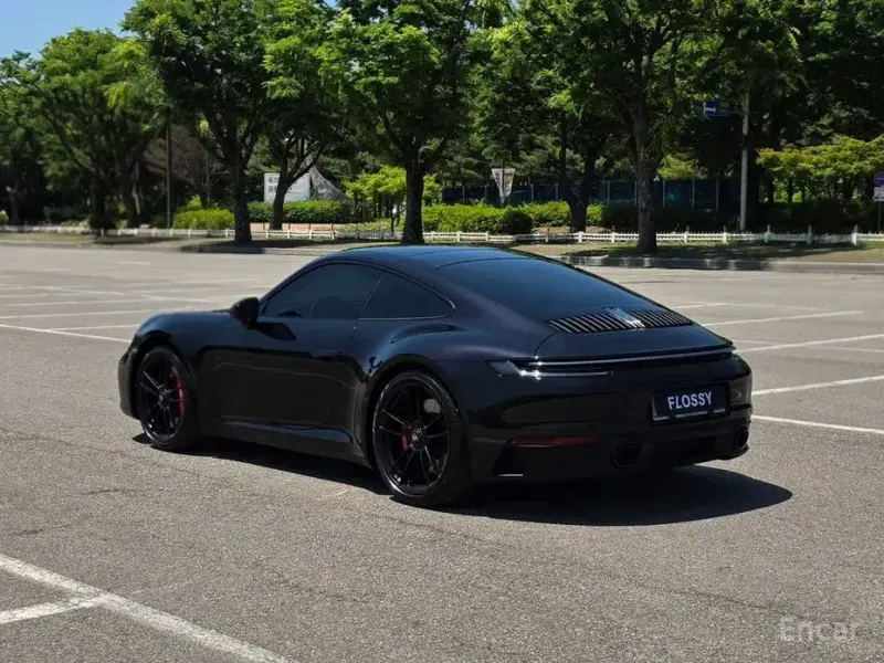 2022 Porsche 911 с пробегом 6 300 км