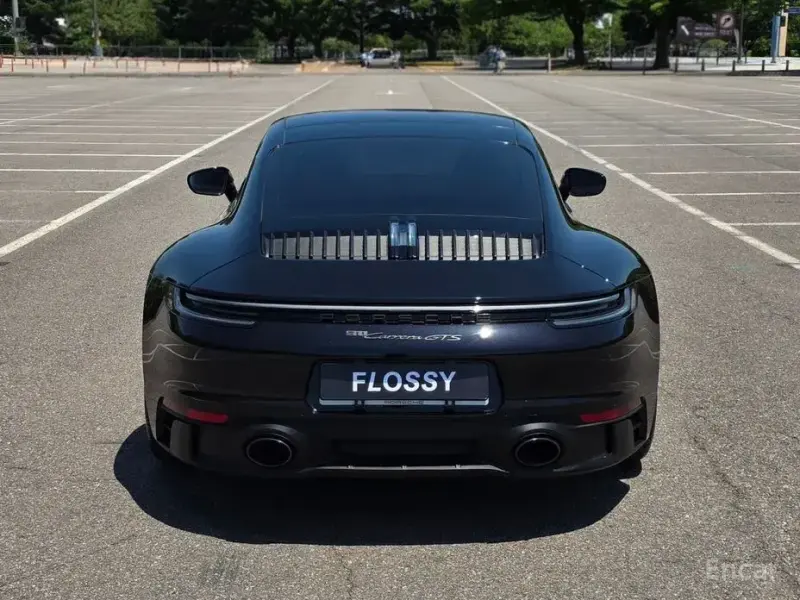 2022 Porsche 911 с пробегом 6 300 км