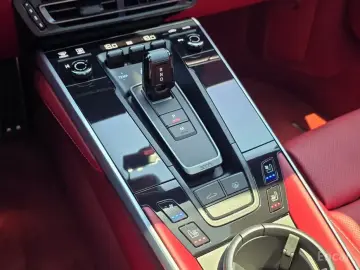 2022 Porsche 911 с пробегом 6 300 км
