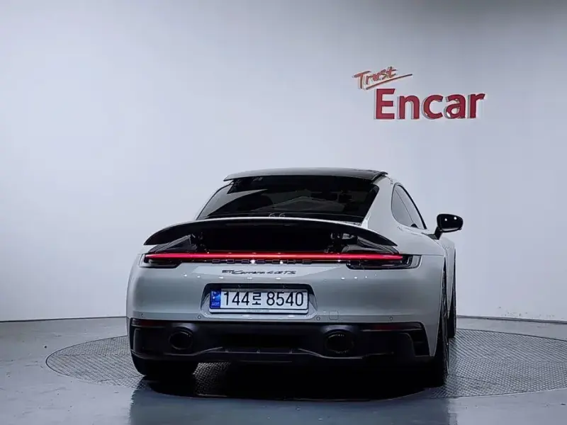 2022 Porsche 911 с пробегом 28 691 км