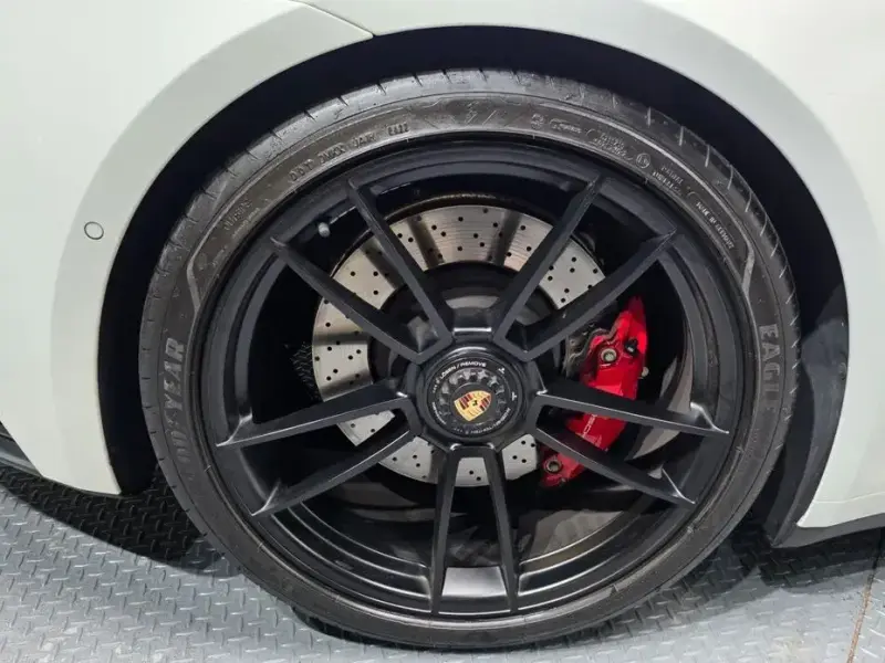 2022 Porsche 911 с пробегом 10 470 км
