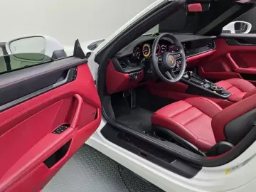 2022 Porsche 911 с пробегом 10 470 км
