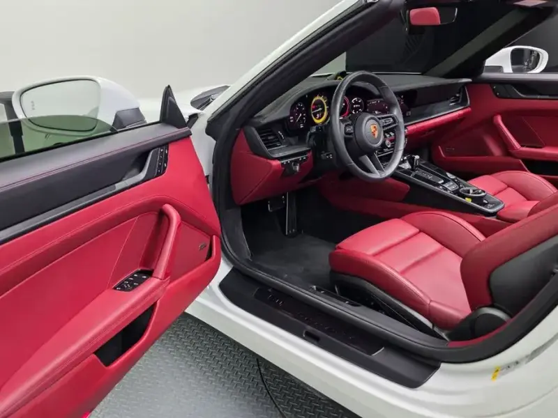 2022 Porsche 911 с пробегом 10 470 км